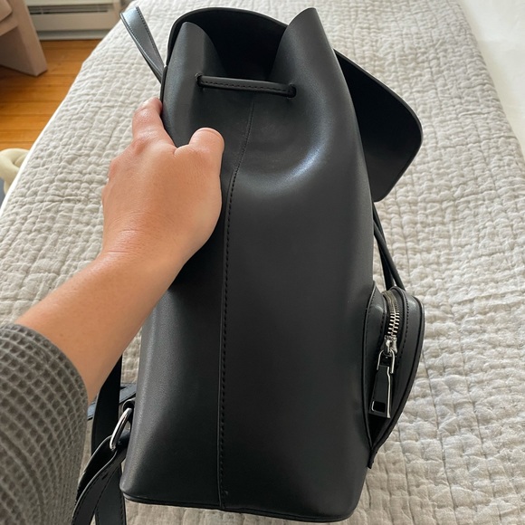 Leather Hieleven Backpack - Picture 3 of 7